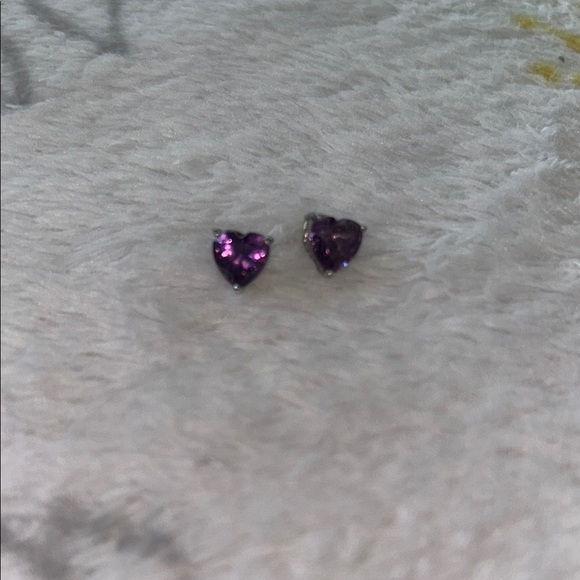Heart-Shaped .925 Purple amethyst Stud Earrings - Picture 1 of 3